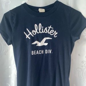 hollister navy blue and white small short sleeve💙